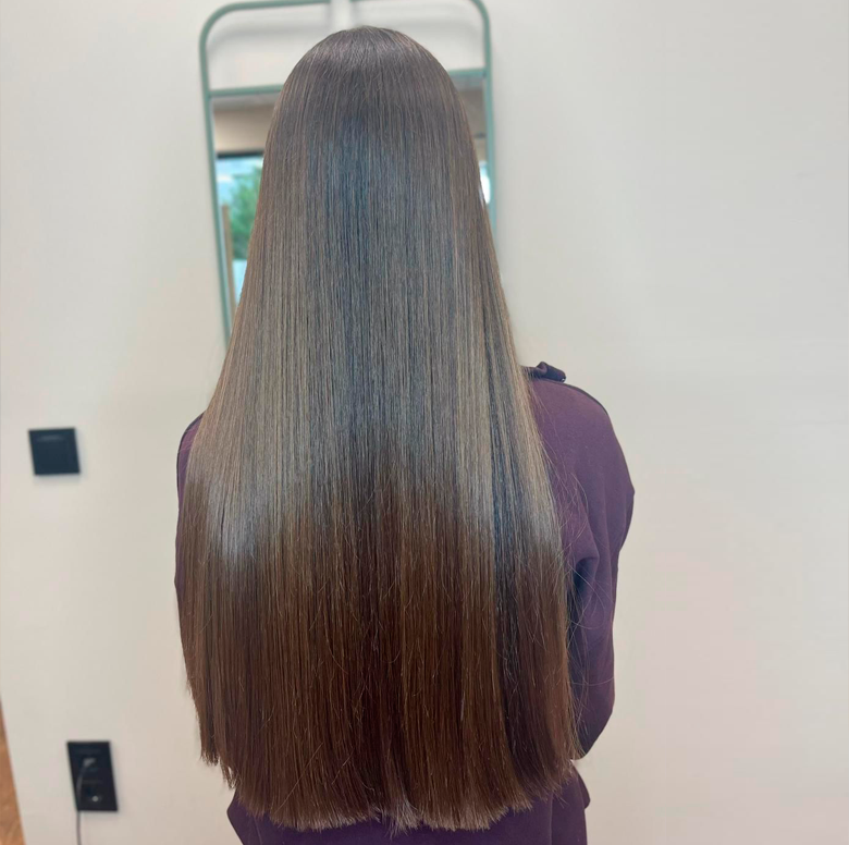 Resultado de corte de pelo bob con estilo elegante